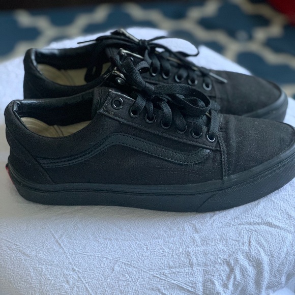 Black Vans - Old Skool Men size 7.5 Women size 9 - Picture 1 of 8